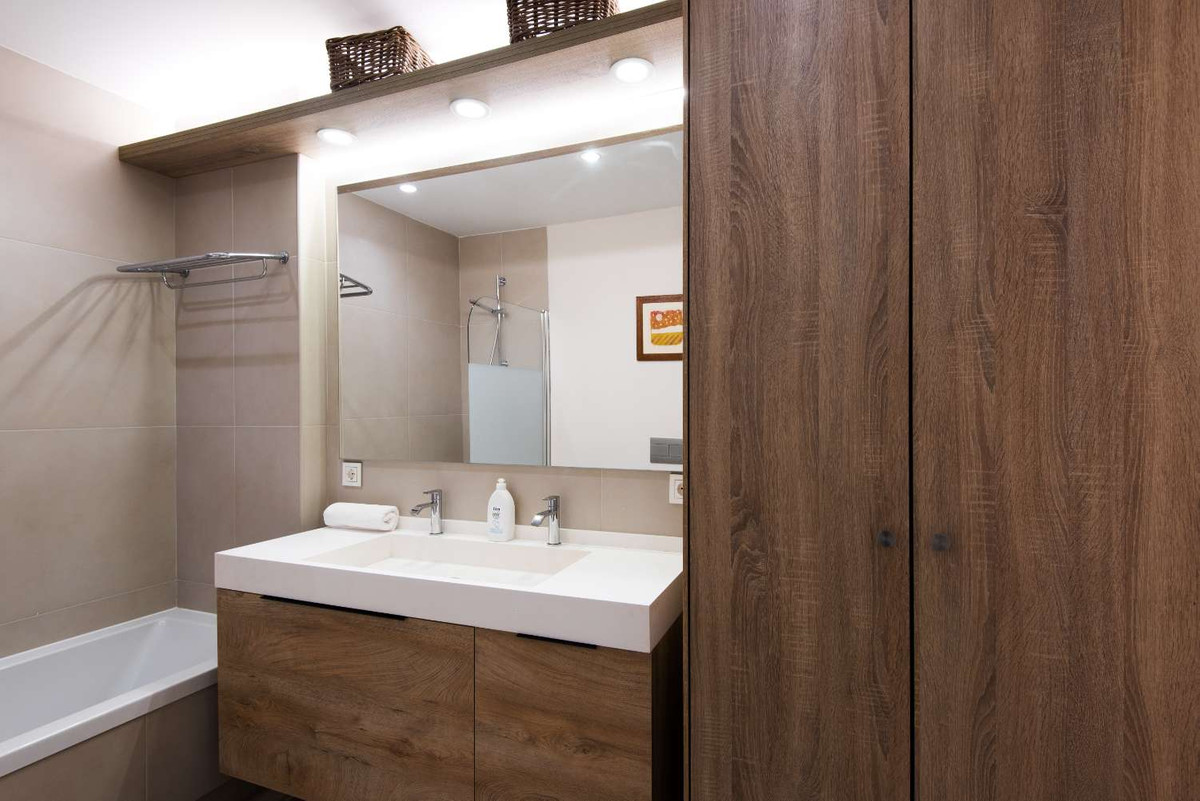Se vende Apartamento Planta Media de 3 dormitorios en Costa Del Sol, Málaga, España