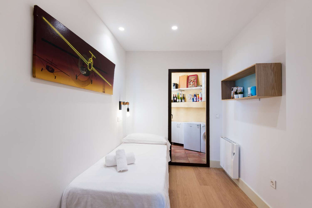 Se vende Apartamento Planta Media de 3 dormitorios en Costa Del Sol, Málaga, España