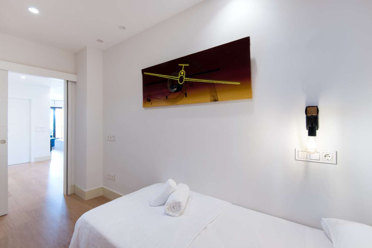Se vende Apartamento Planta Media de 3 dormitorios en Costa Del Sol, Málaga, España