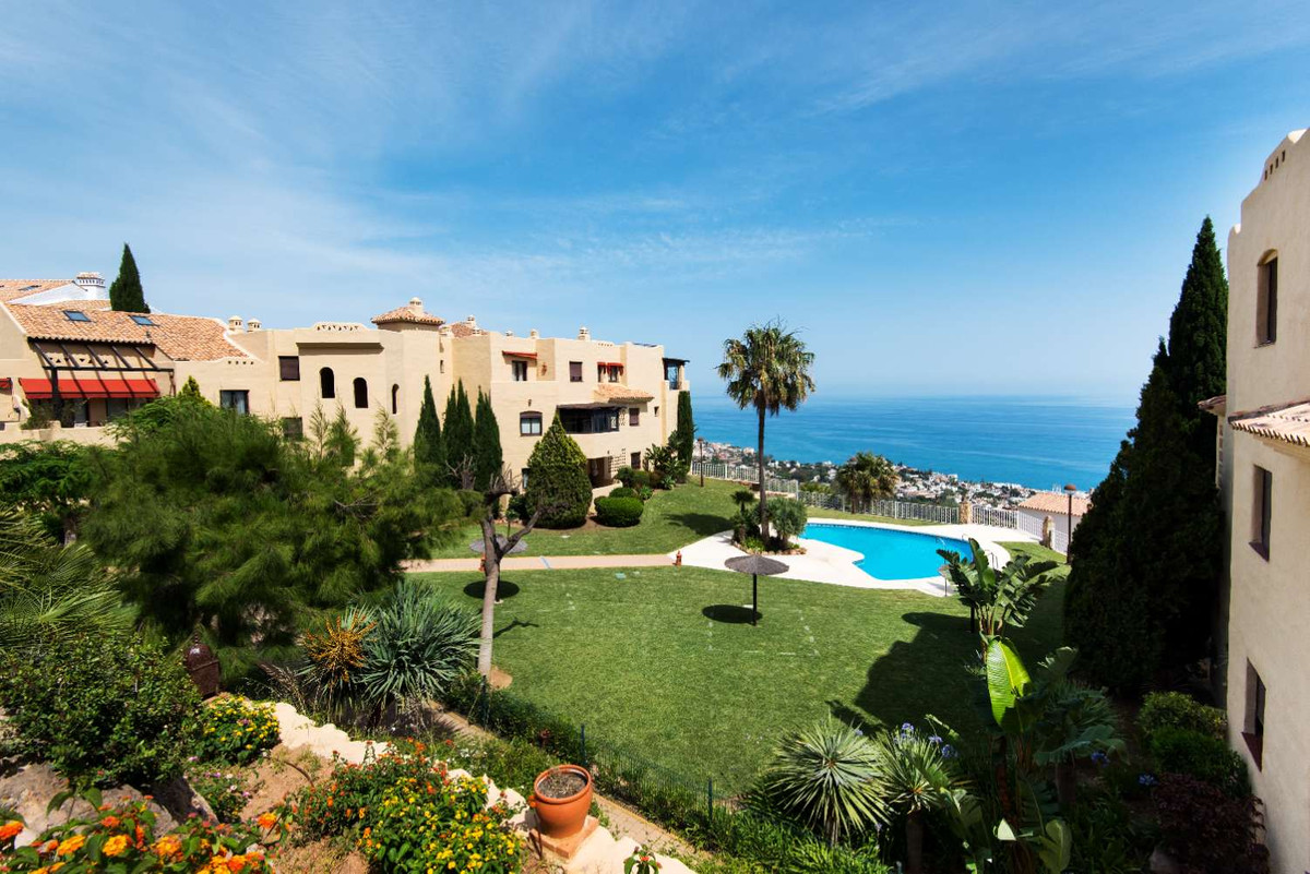 Se vende Apartamento Planta Media de 3 dormitorios en Costa Del Sol, Málaga, España