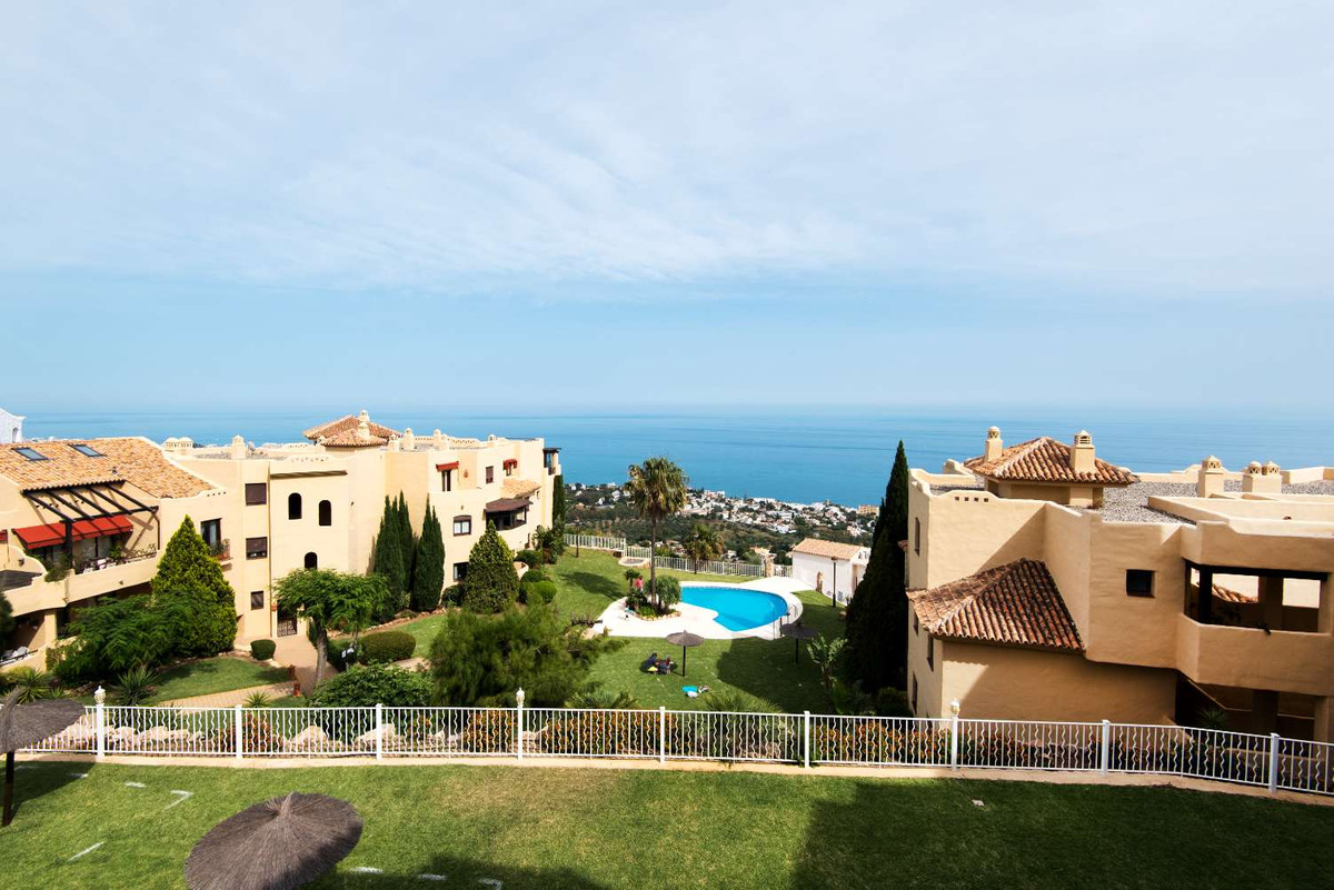 Se vende Apartamento Planta Media de 3 dormitorios en Costa Del Sol, Málaga, España