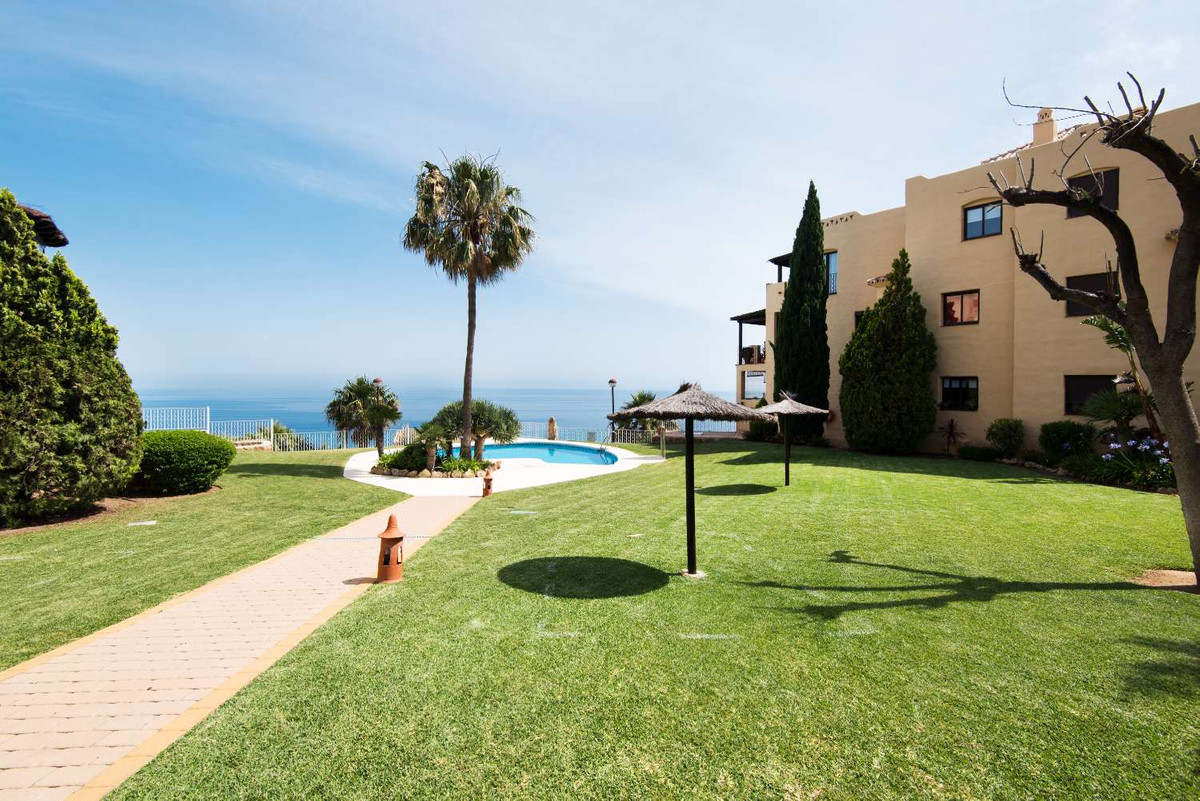 Se vende Apartamento Planta Media de 3 dormitorios en Costa Del Sol, Málaga, España