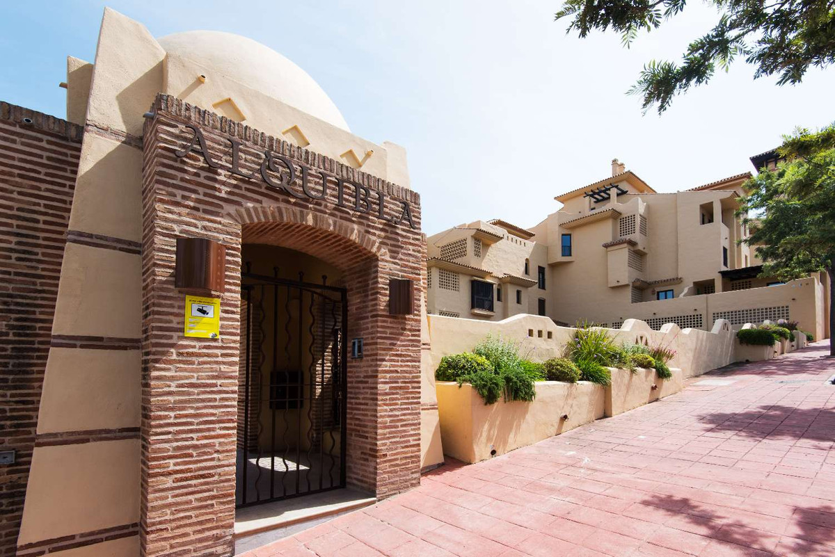 Se vende Apartamento Planta Media de 3 dormitorios en Costa Del Sol, Málaga, España