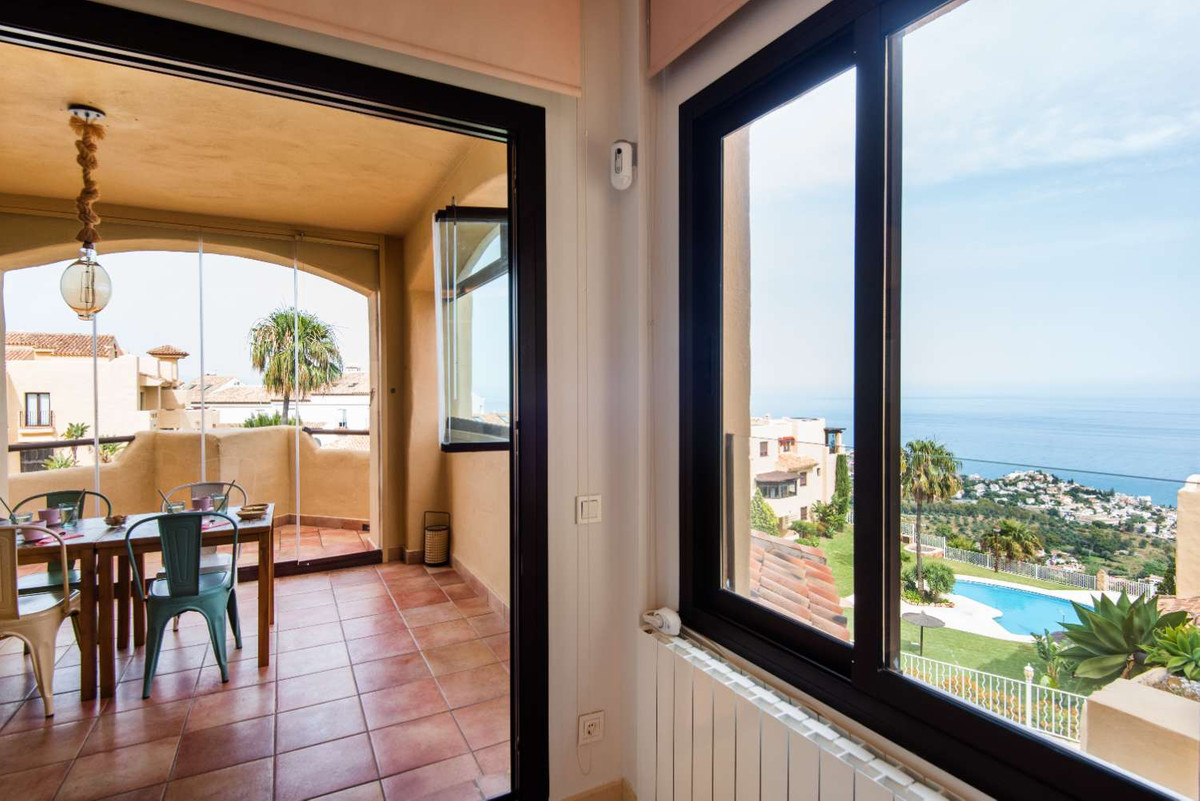 Se vende Apartamento Planta Media de 3 dormitorios en Costa Del Sol, Málaga, España