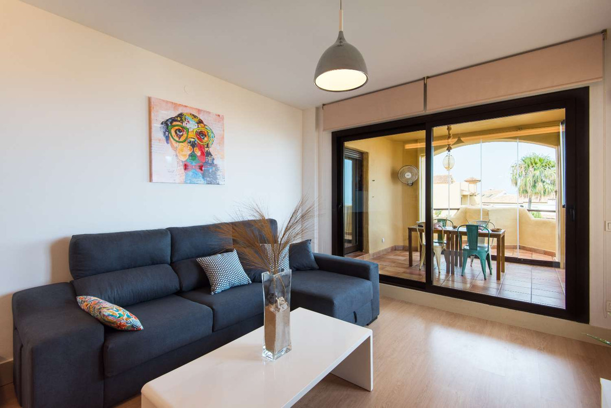 Se vende Apartamento Planta Media de 3 dormitorios en Costa Del Sol, Málaga, España