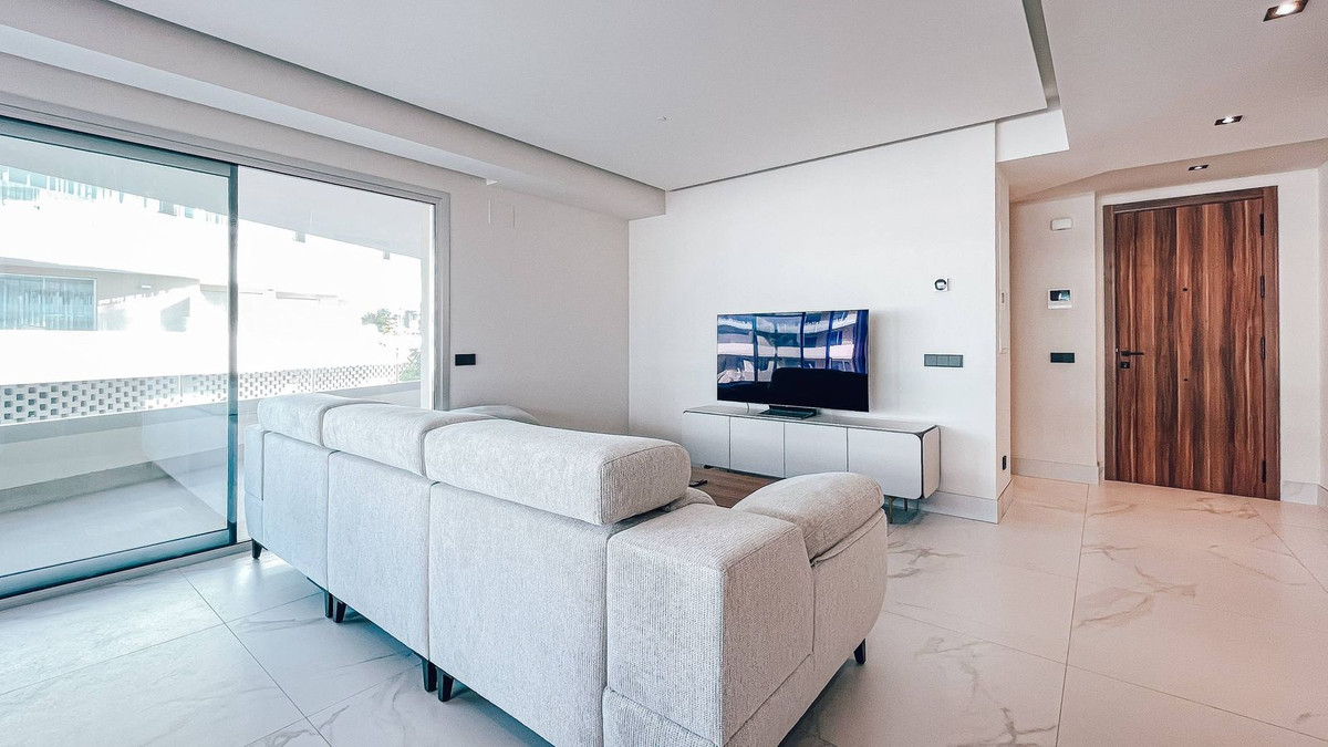 3 Bed Apartment for sale in San Pedro De Alcántara Costa Del Sol, Málaga, Spain