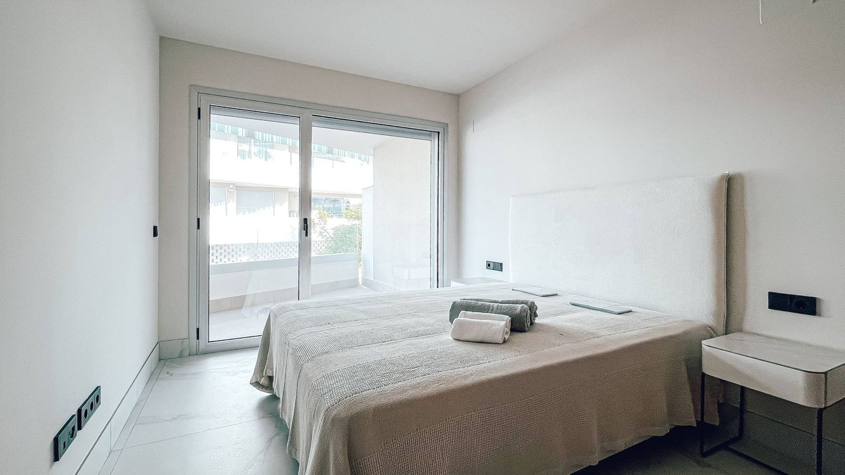 3 Bed Apartment for sale in San Pedro De Alcántara Costa Del Sol, Málaga, Spain