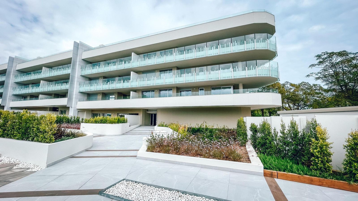 3 Bed Apartment for sale in San Pedro De Alcántara Costa Del Sol, Málaga, Spain