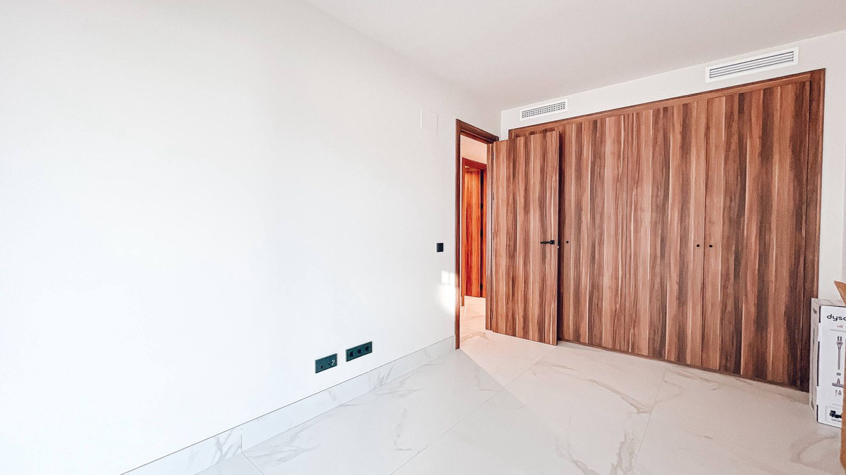 3 Bed Apartment for sale in San Pedro De Alcántara Costa Del Sol, Málaga, Spain