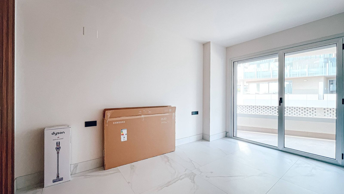 3 Bed Apartment for sale in San Pedro De Alcántara Costa Del Sol, Málaga, Spain
