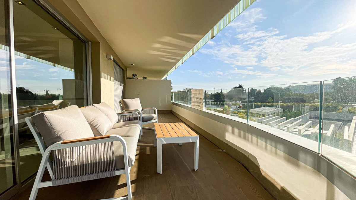 3 Bed Apartment for sale in San Pedro De Alcántara Costa Del Sol, Málaga, Spain