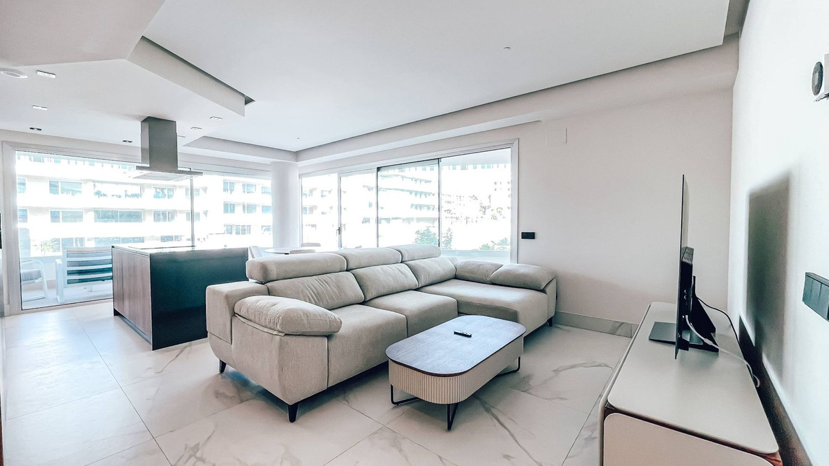 3 Bed Apartment for sale in San Pedro De Alcántara Costa Del Sol, Málaga, Spain