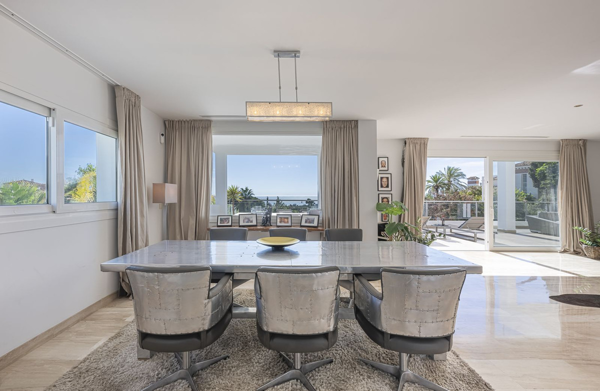 5 Bed Townhouse for sale in El Rosario Costa Del Sol, Málaga, Spain