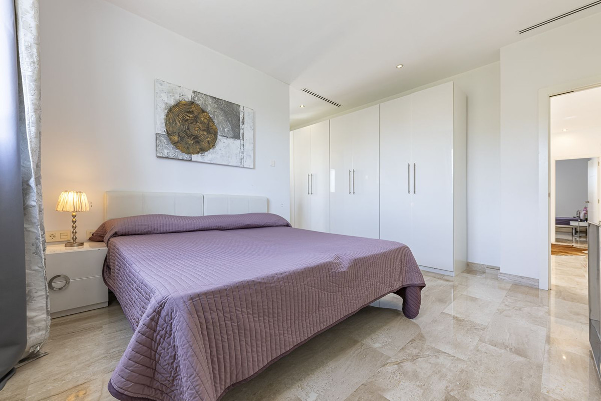 5 Bed Townhouse for sale in El Rosario Costa Del Sol, Málaga, Spain