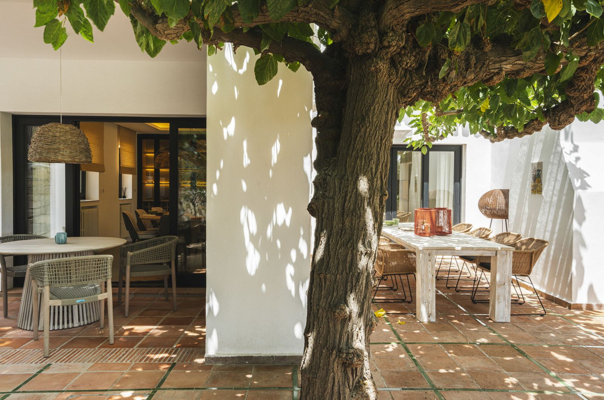 Se vende Villa - Chalet de 6 dormitorios en Málaga Ciudad, Málaga, España