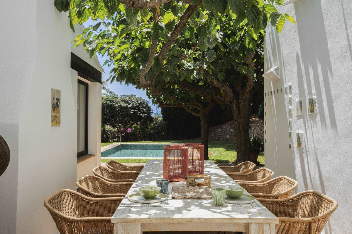 Se vende Villa - Chalet de 6 dormitorios en Málaga Ciudad, Málaga, España