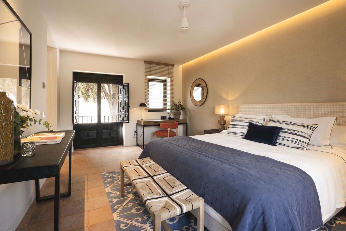 Se vende Villa - Chalet de 6 dormitorios en Málaga Ciudad, Málaga, España