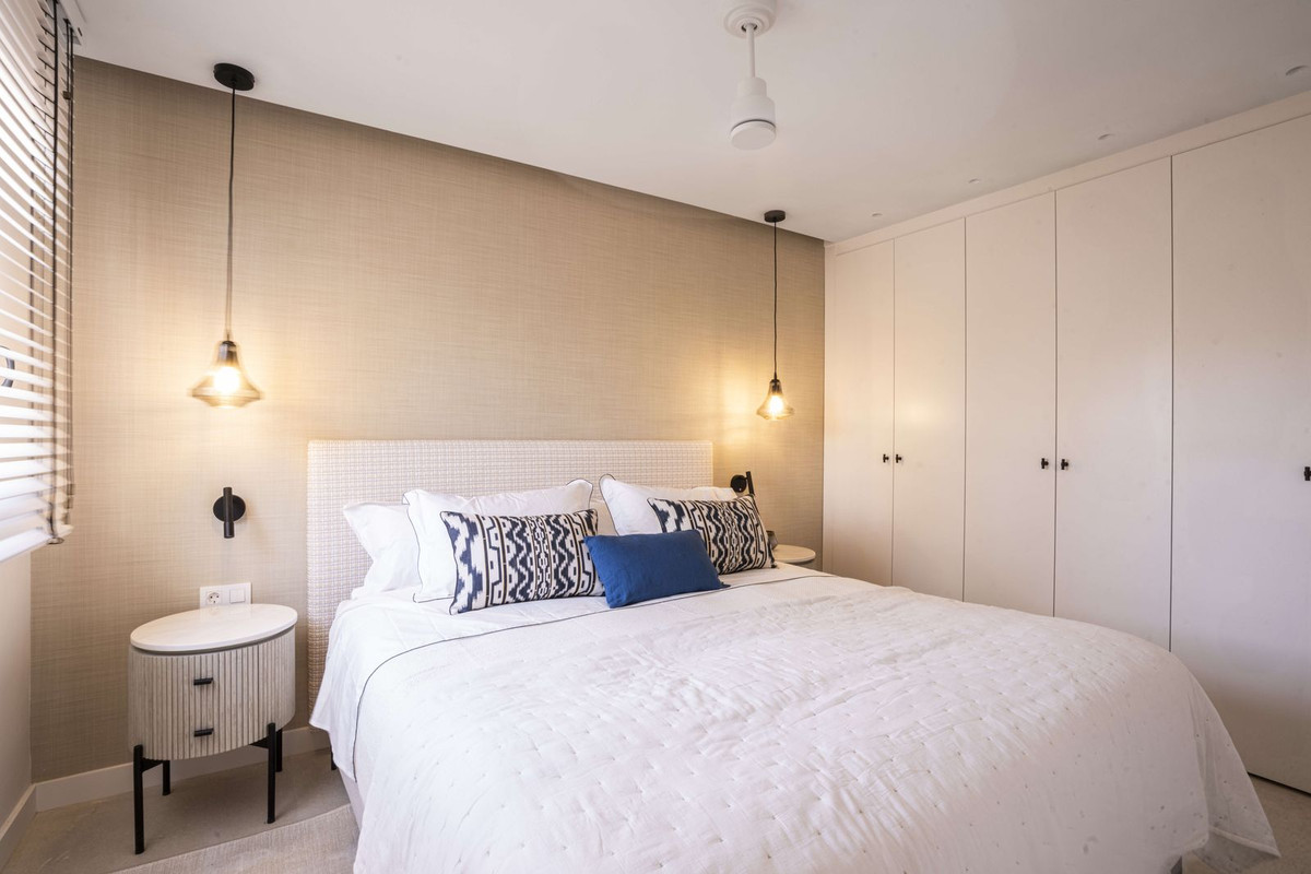 Se vende Villa - Chalet de 6 dormitorios en Málaga Ciudad, Málaga, España