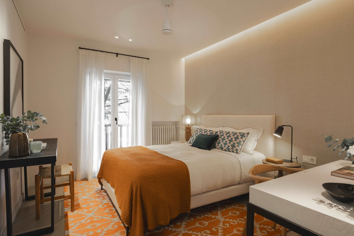 Se vende Villa - Chalet de 6 dormitorios en Málaga Ciudad, Málaga, España