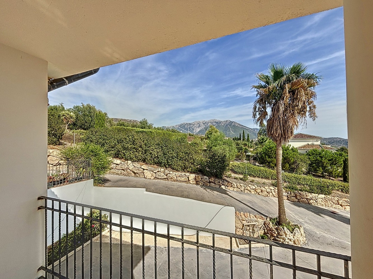 4 Bed Townhouse for sale in Periana Costa Del Sol East, Málaga, Spain