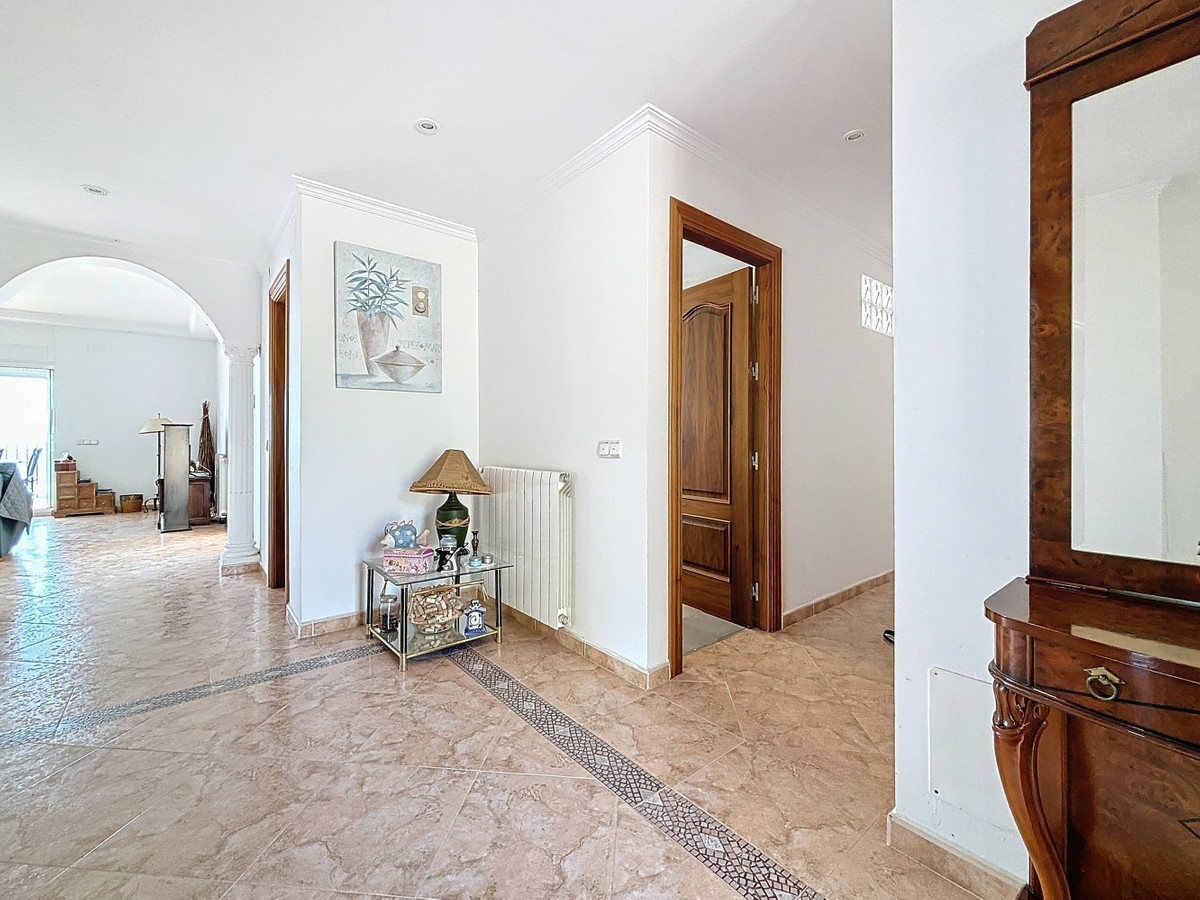 4 Bed Townhouse for sale in Periana Costa Del Sol East, Málaga, Spain