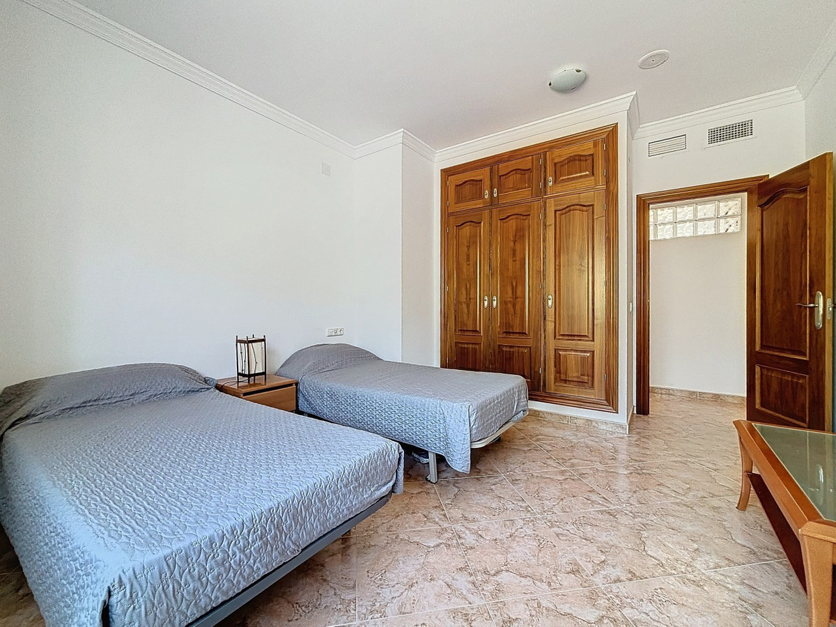4 Bed Townhouse for sale in Periana Costa Del Sol East, Málaga, Spain