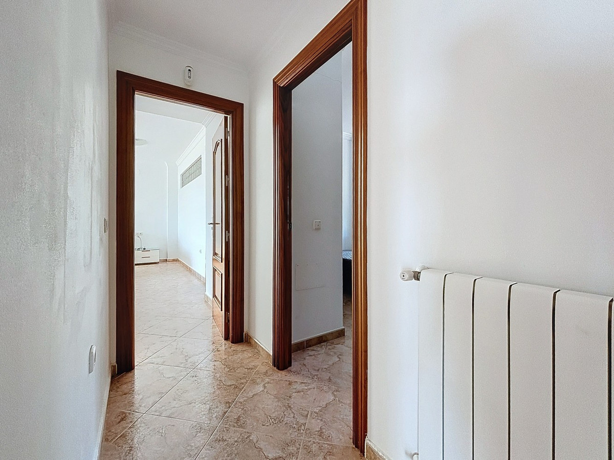 4 Bed Townhouse for sale in Periana Costa Del Sol East, Málaga, Spain