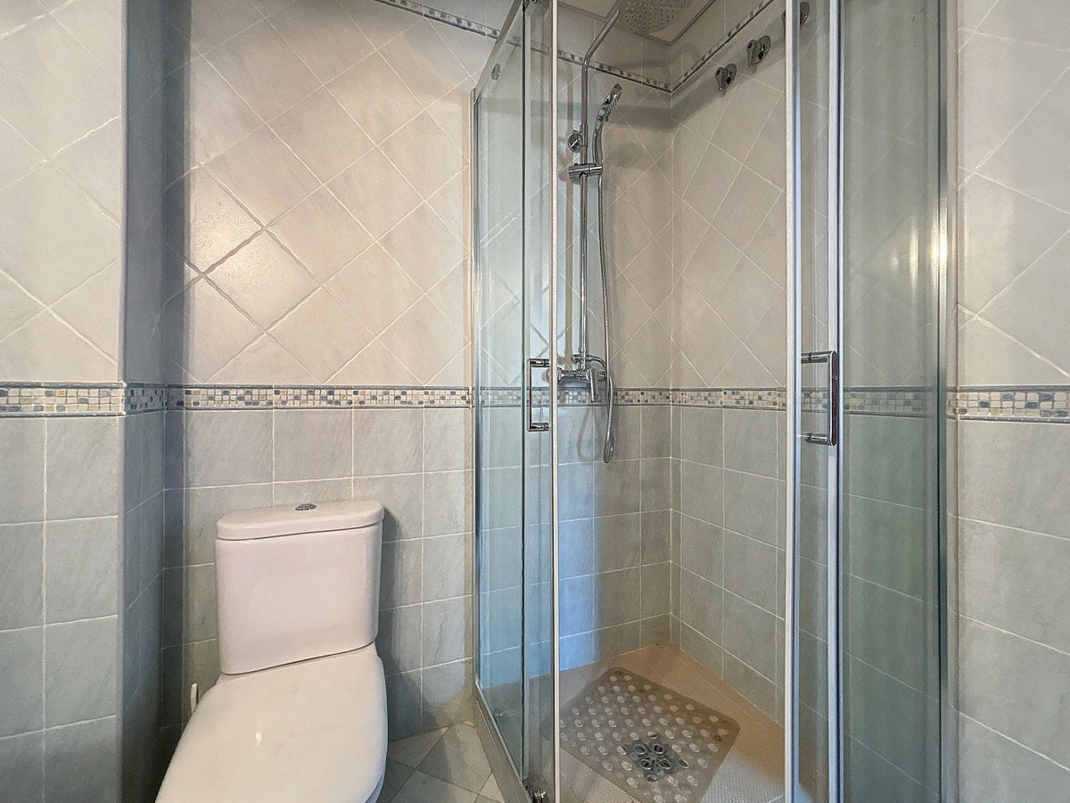 4 Bed Townhouse for sale in Periana Costa Del Sol East, Málaga, Spain