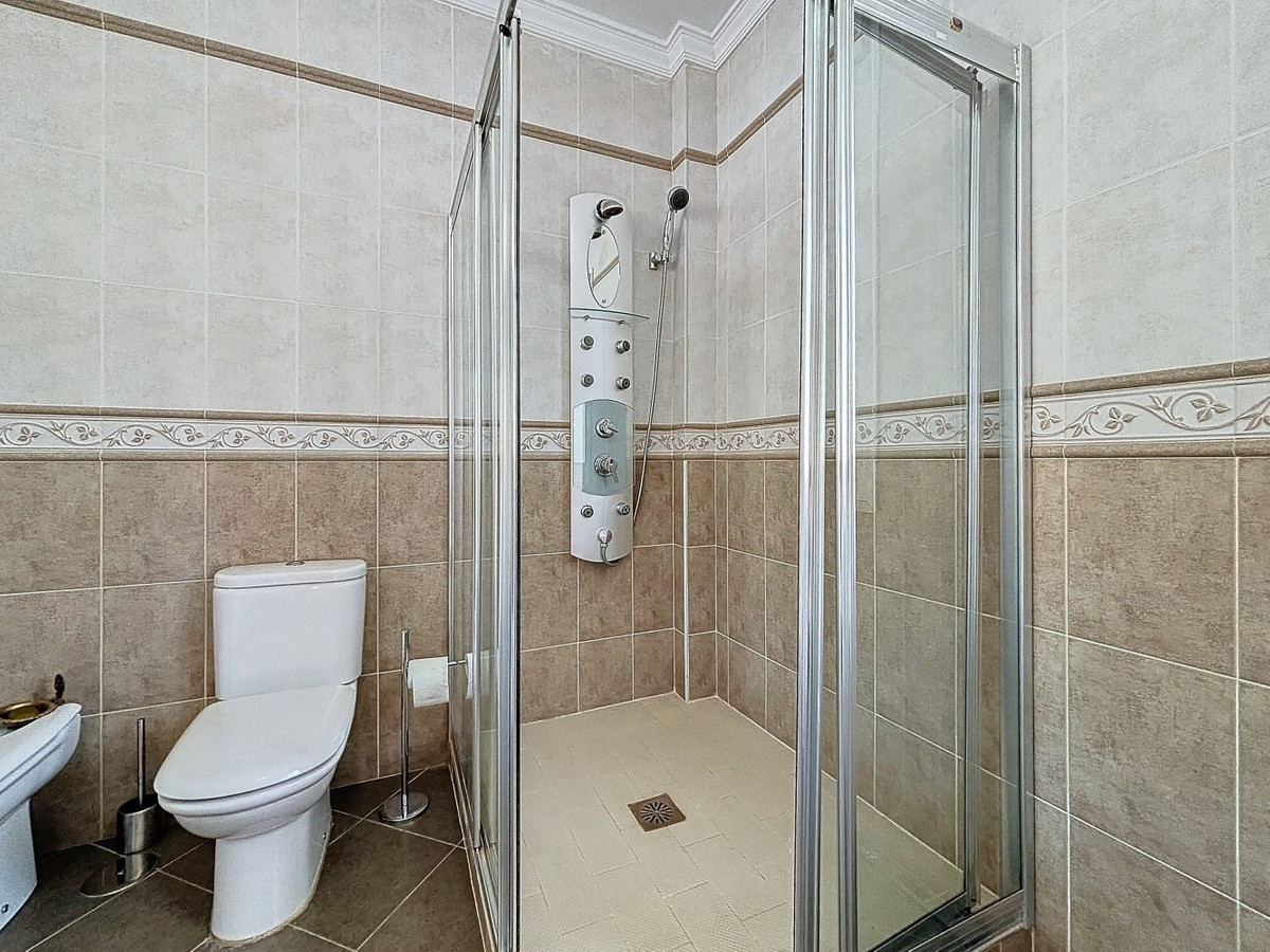 4 Bed Townhouse for sale in Periana Costa Del Sol East, Málaga, Spain