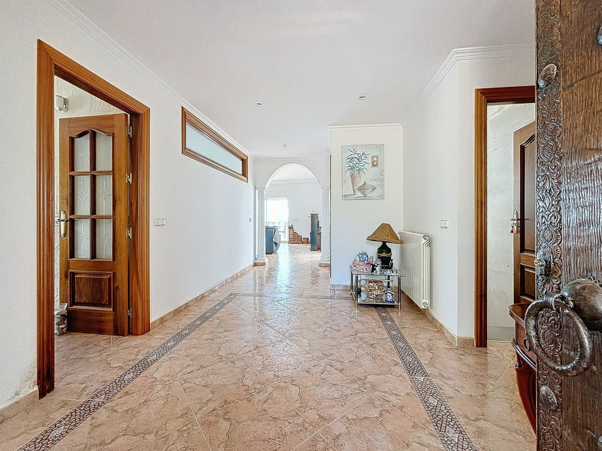 4 Bed Townhouse for sale in Periana Costa Del Sol East, Málaga, Spain