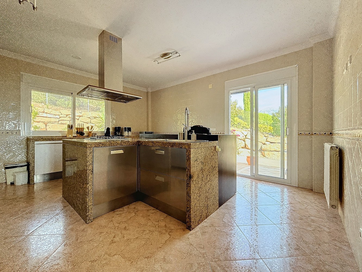 4 Bed Townhouse for sale in Periana Costa Del Sol East, Málaga, Spain