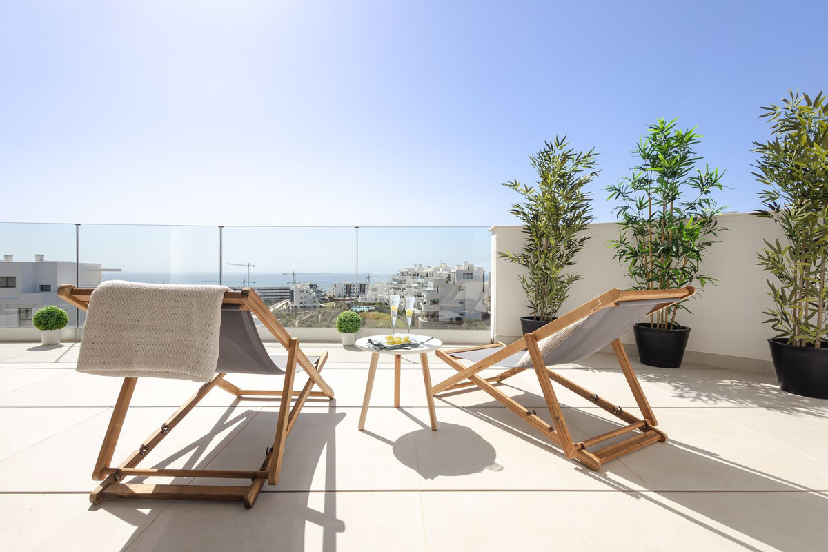 3 Bed Apartment for sale in Fuengirola Costa Del Sol, Málaga, Spain