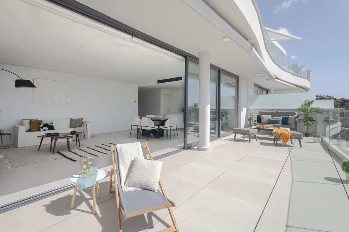 3 Bed Apartment for sale in Fuengirola Costa Del Sol, Málaga, Spain