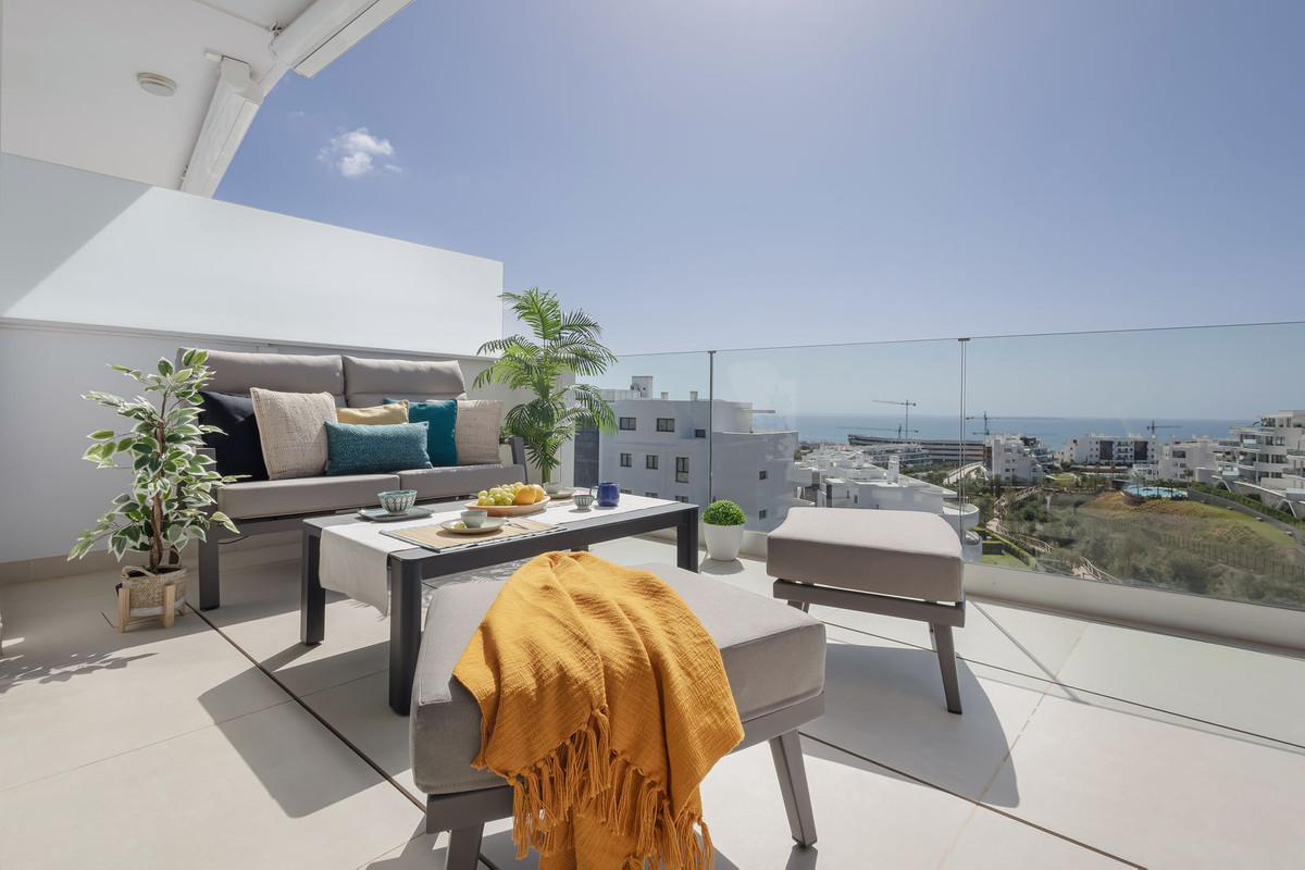 3 Bed Apartment for sale in Fuengirola Costa Del Sol, Málaga, Spain