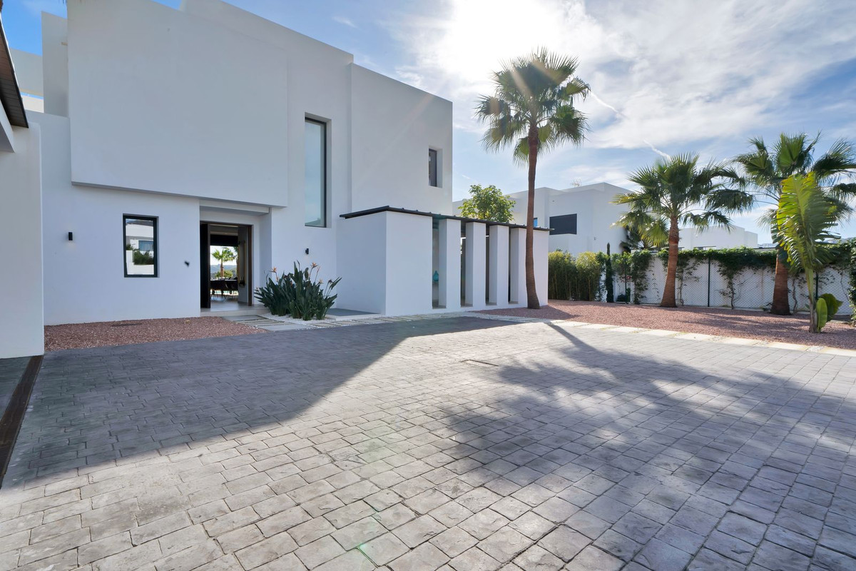 4 Bed Townhouse for sale in La Cala Golf Costa Del Sol, Málaga, Spain