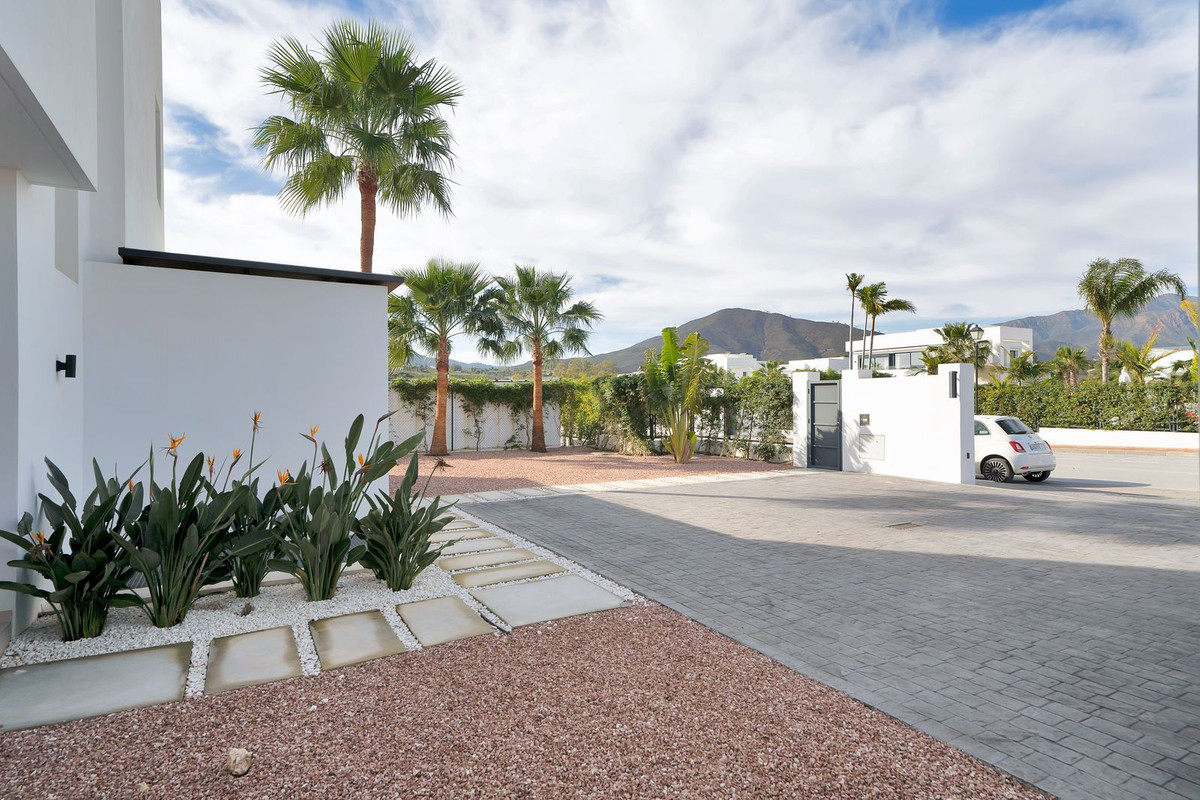 4 Bed Townhouse for sale in La Cala Golf Costa Del Sol, Málaga, Spain