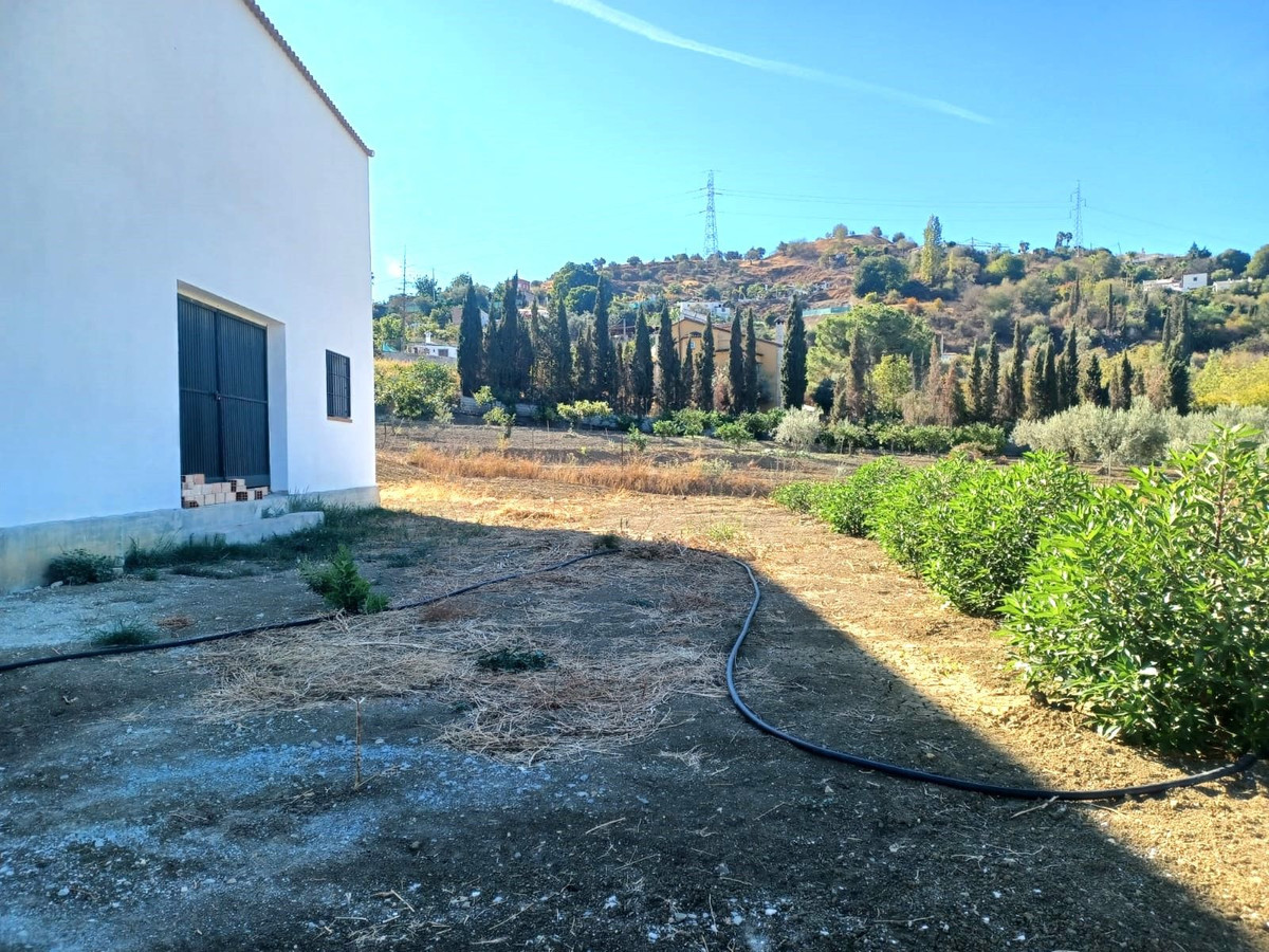 Se vende Finca - Cortijo de 3 dormitorios en Costa Del Sol, Málaga, España