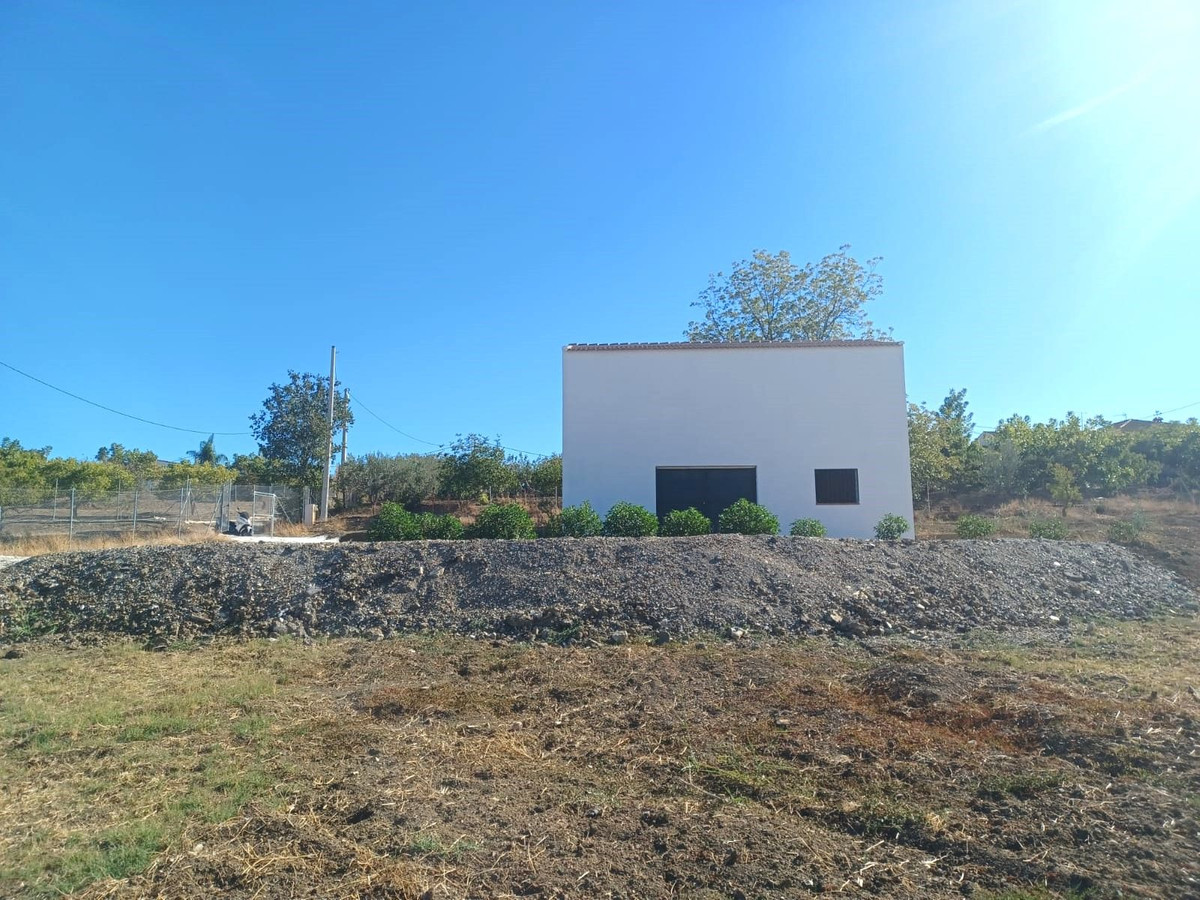 Se vende Finca - Cortijo de 3 dormitorios en Costa Del Sol, Málaga, España