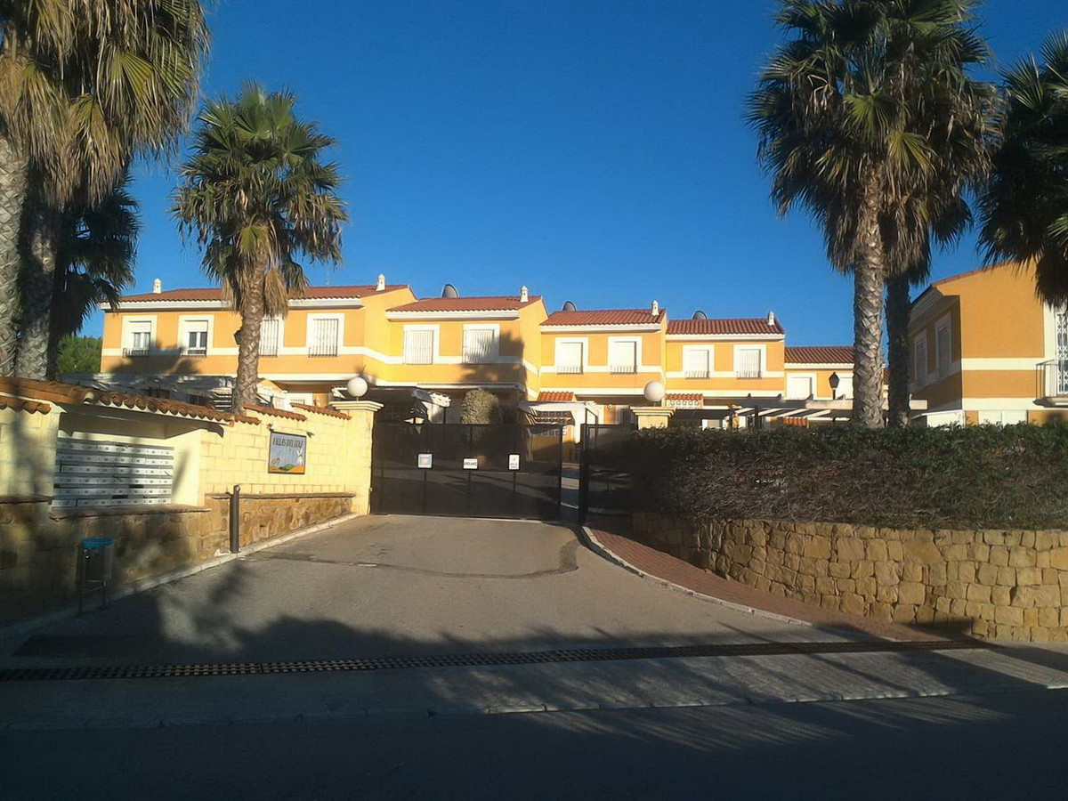 3 Bed Townhouse for sale in La Duquesa Costa Del Sol, Málaga, Spain