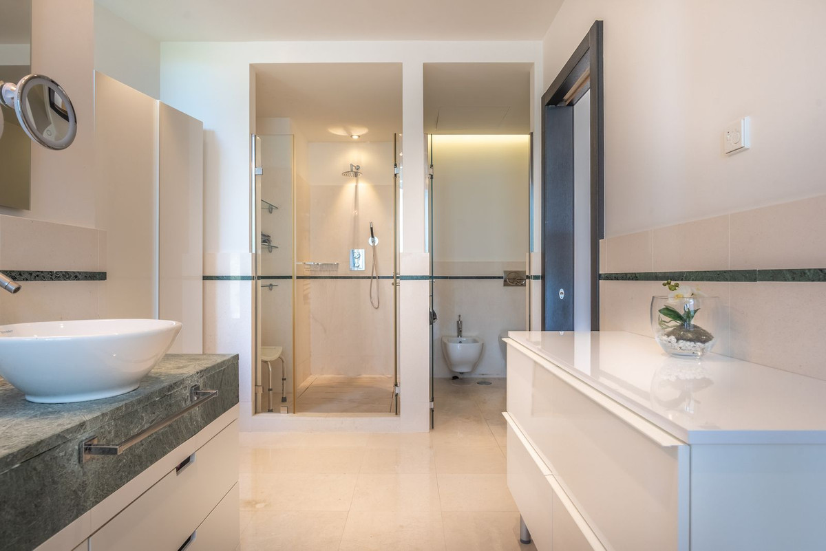 2 Bed Townhouse for sale in Sierra Blanca Costa Del Sol, Málaga, Spain