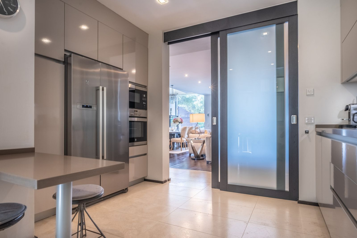 2 Bed Townhouse for sale in Sierra Blanca Costa Del Sol, Málaga, Spain