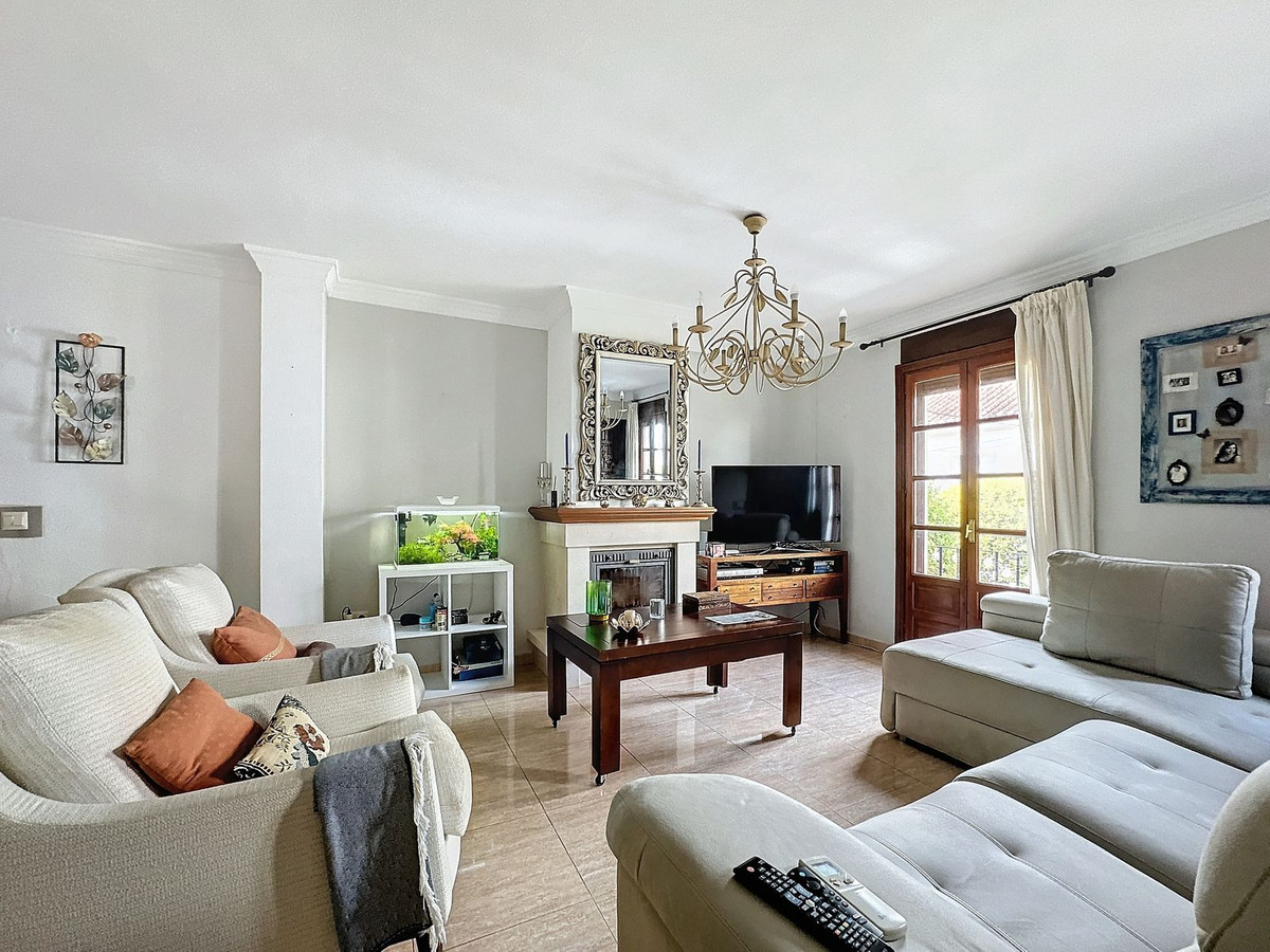 Se vende Pareada de 5 dormitorios en Costa Del Sol, Málaga, España