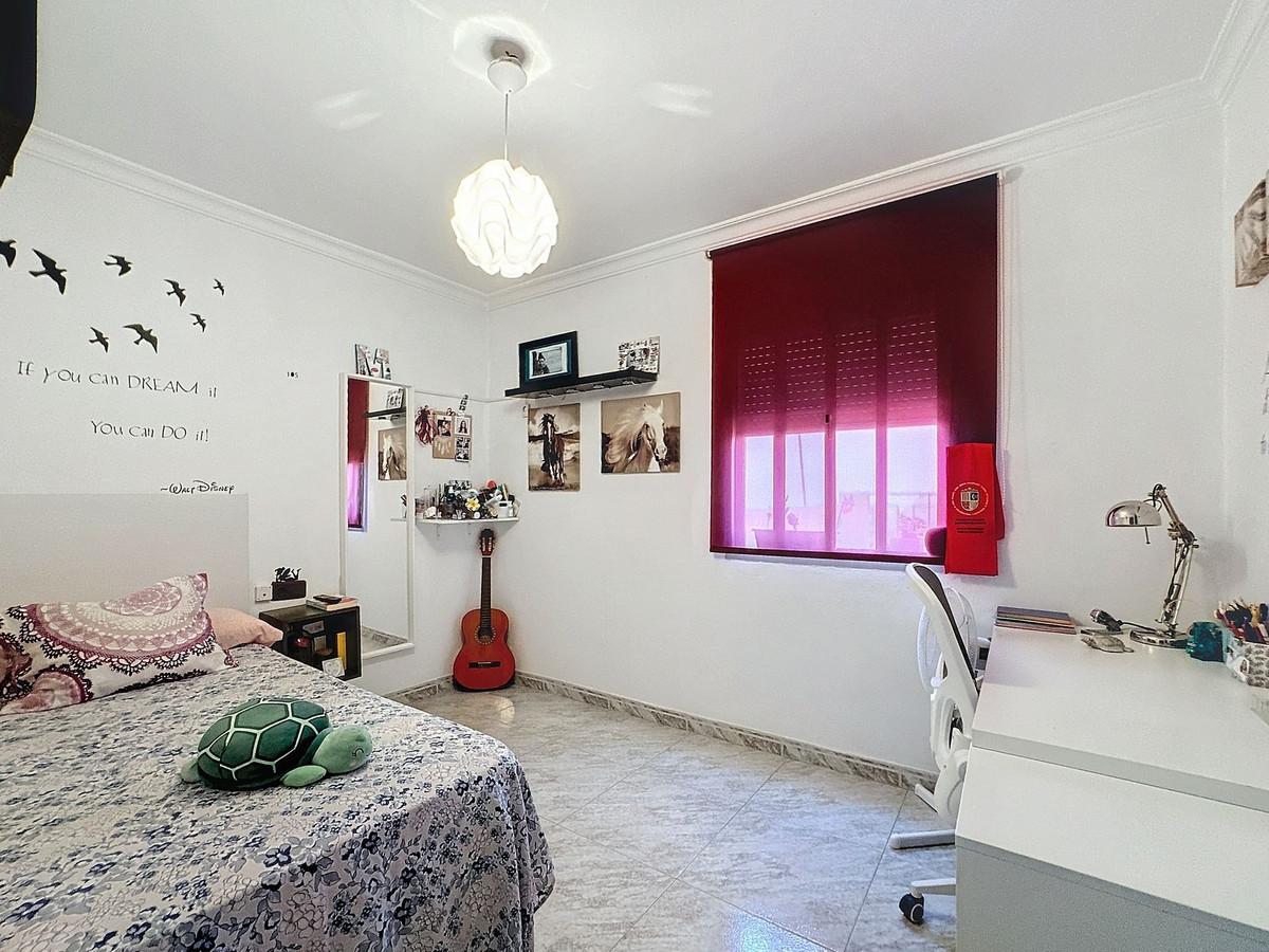 Se vende Pareada de 5 dormitorios en Costa Del Sol, Málaga, España