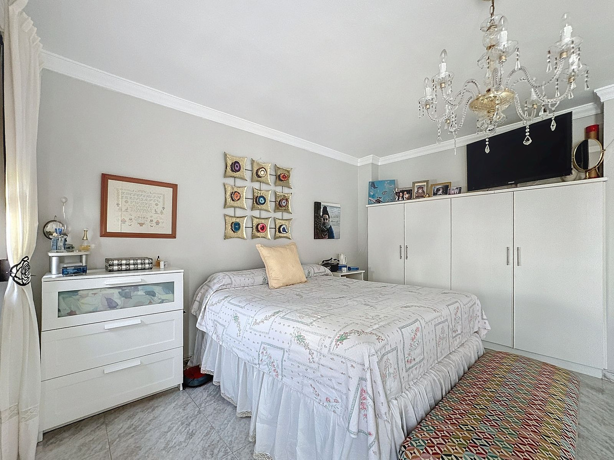 Se vende Pareada de 5 dormitorios en Costa Del Sol, Málaga, España