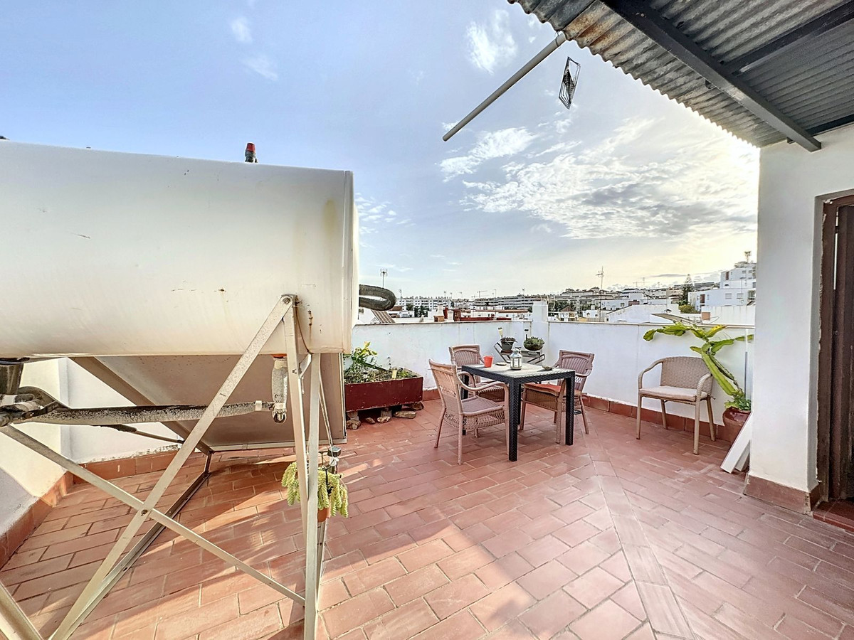 Se vende Pareada de 5 dormitorios en Costa Del Sol, Málaga, España