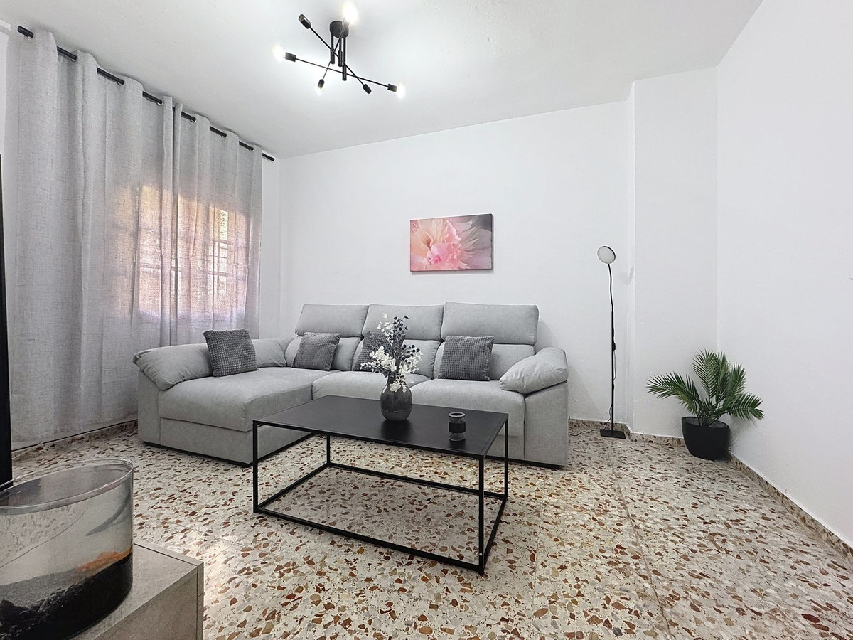 Se vende Pareada de 5 dormitorios en Costa Del Sol, Málaga, España
