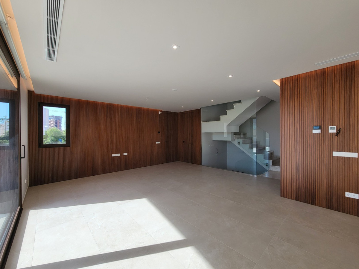 5 Bed Townhouse for sale in Calpe Costa Blanca, Alicante, Spain