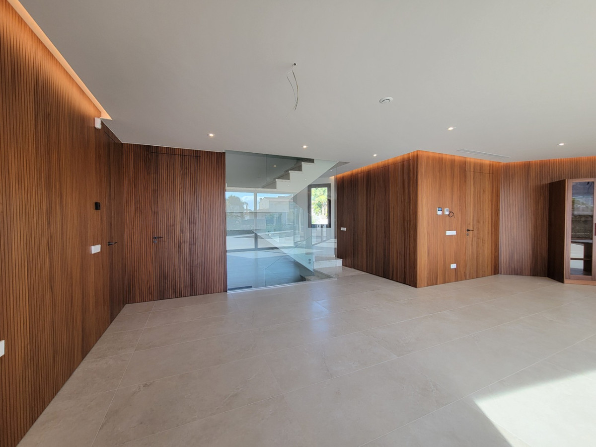 5 Bed Townhouse for sale in Calpe Costa Blanca, Alicante, Spain