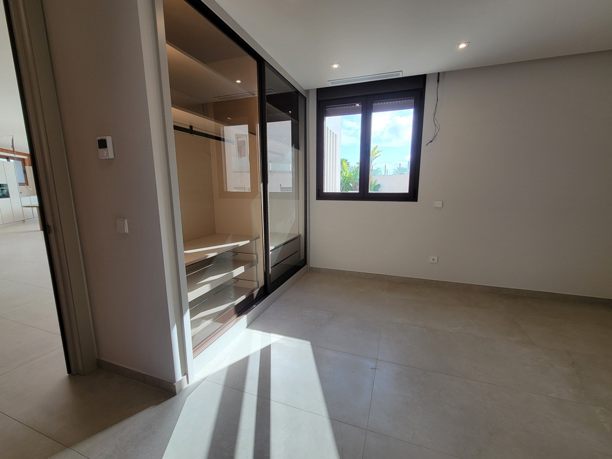 5 Bed Townhouse for sale in Calpe Costa Blanca, Alicante, Spain