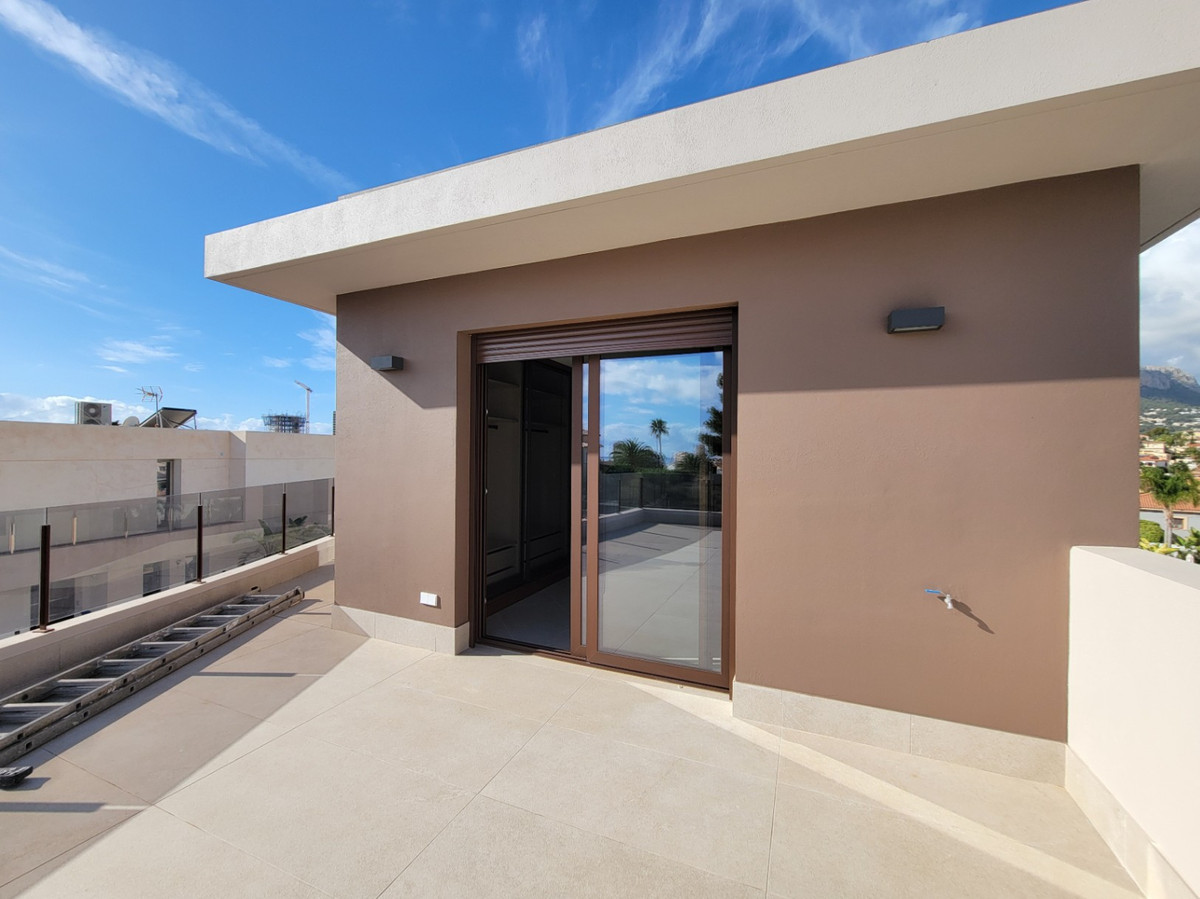 5 Bed Townhouse for sale in Calpe Costa Blanca, Alicante, Spain